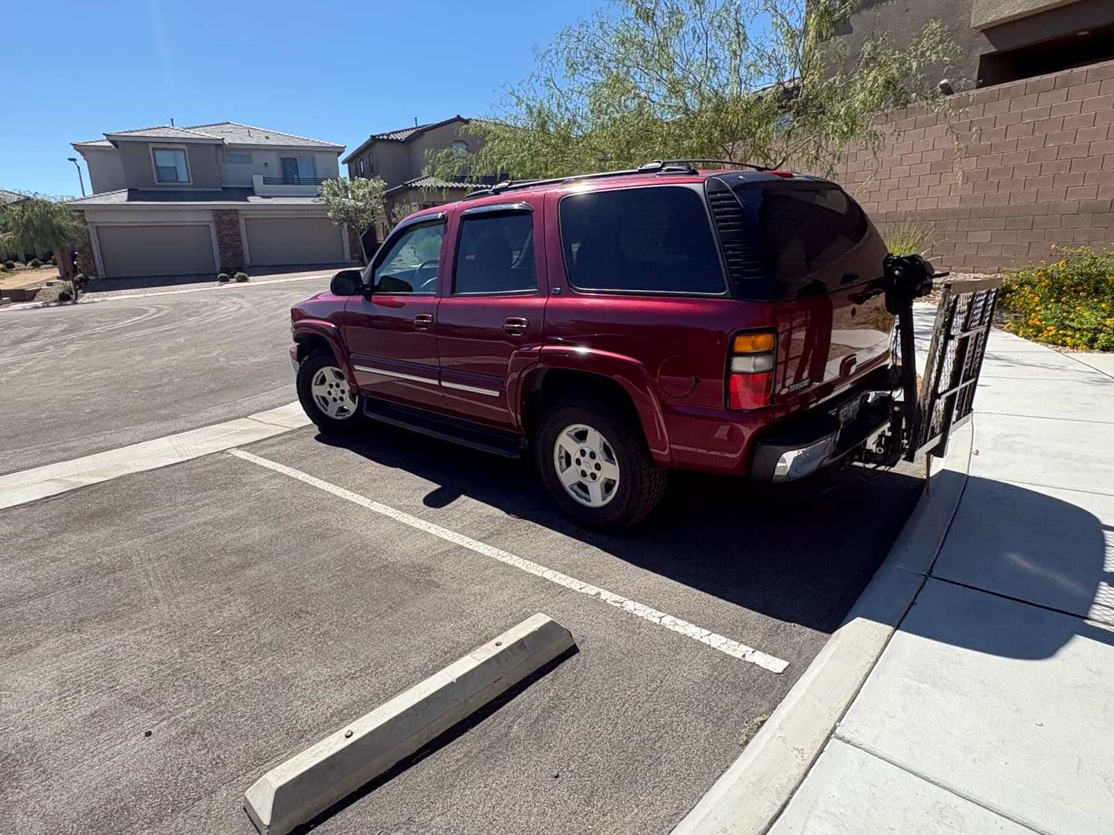 2006 Chevrolet Tahoe — photo 2