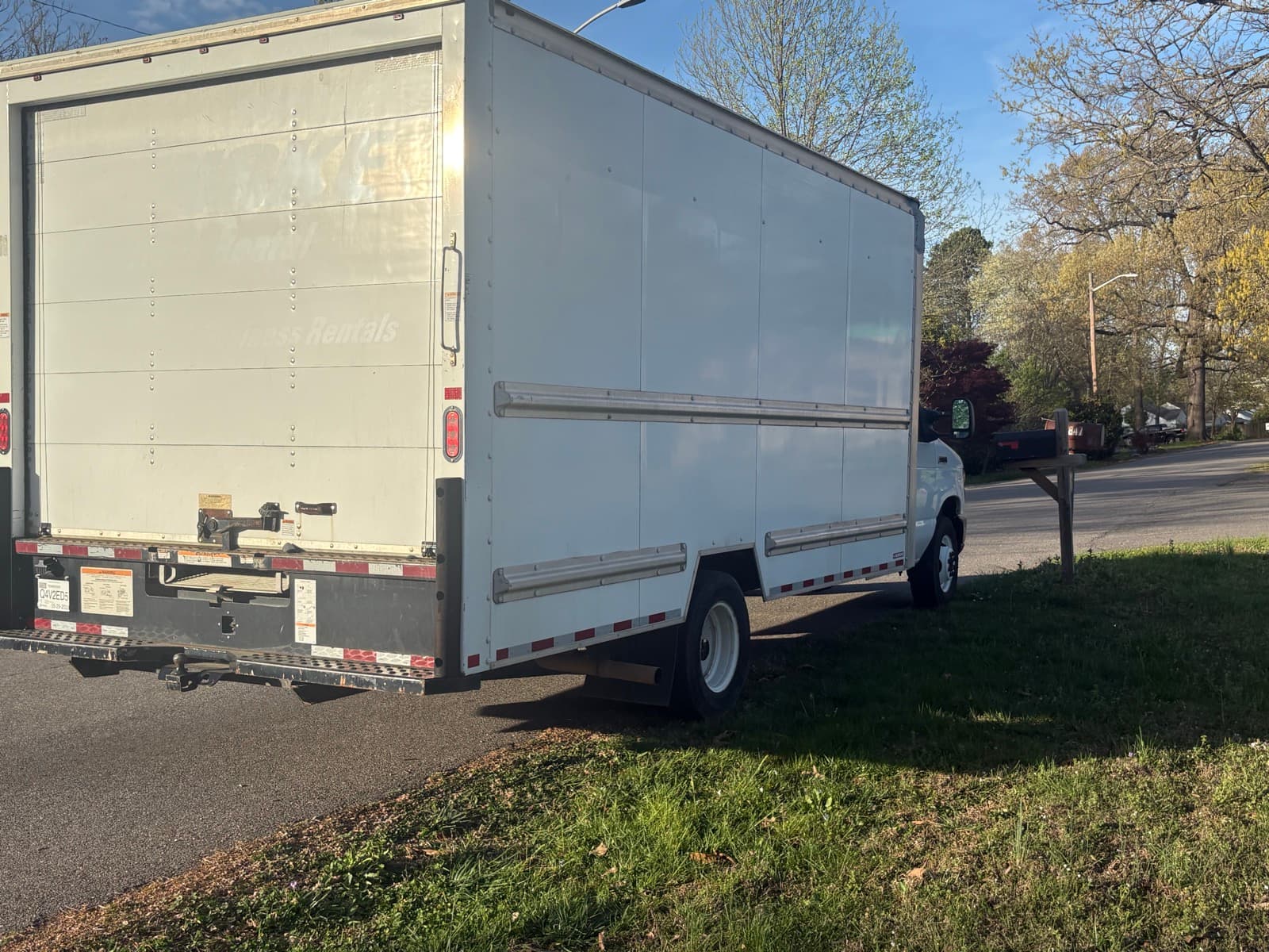 2017 Ford E-350 — photo 5